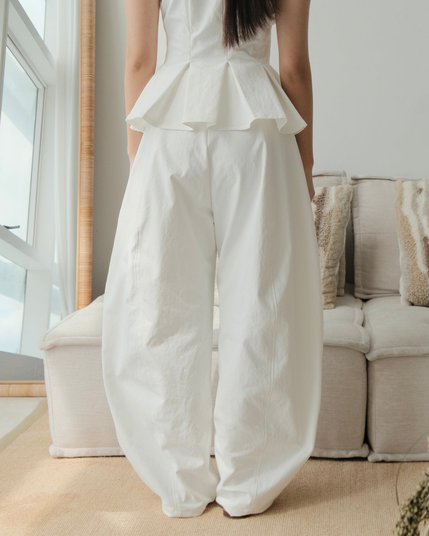 Blanc Barrel Trousers
