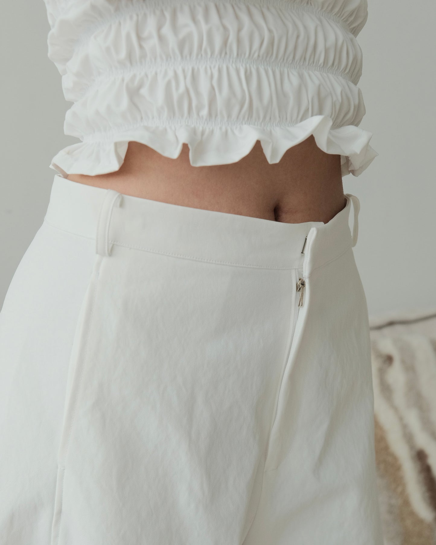 Blanc Barrel Trousers