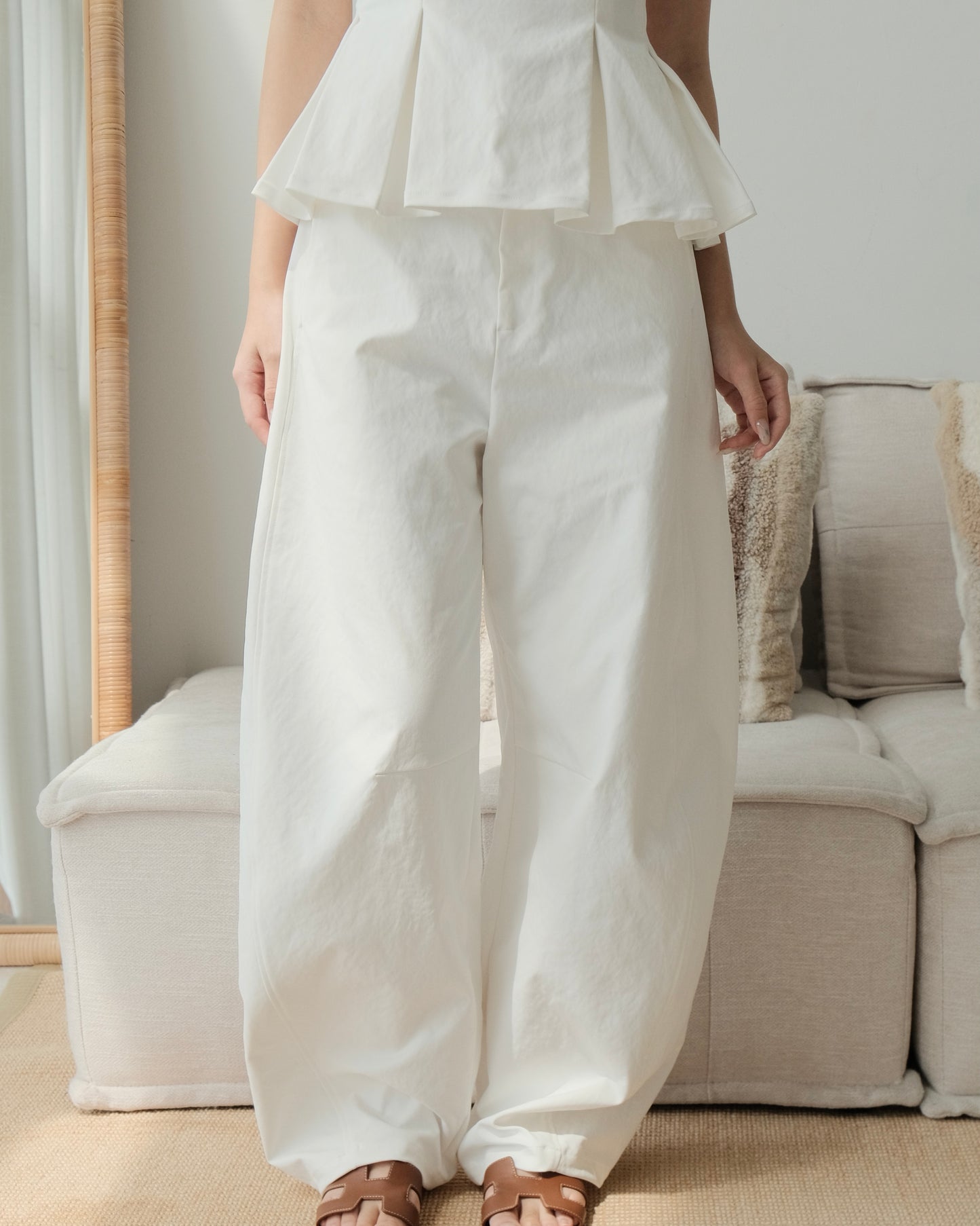 Blanc Barrel Trousers